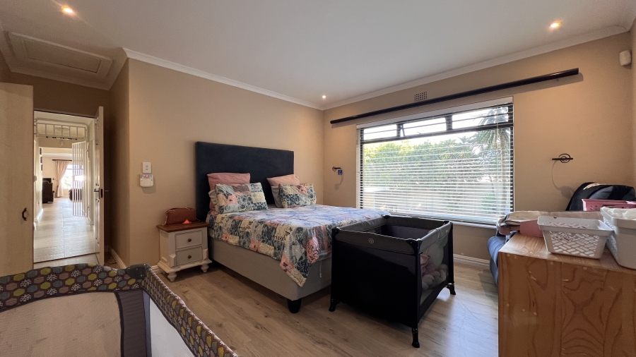 4 Bedroom Property for Sale in Flamingo Vlei Western Cape